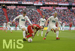 03.04.2019, Fussball DFB Pokal 2018/2019, Viertelfinale,  FC Bayern Mnchen - 1.FC Heidenheim, in der Allianz-Arena Mnchen. Marnon Busch (Heidenheim) gegen Franck Ribery (FC Bayern Mnchen).




