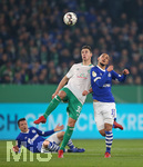 03.04.2019, Fussball DFB Pokal 2018/2019, Viertelfinale, FC Schalke 04 - SV Werder Bremen, in der VELTINS-Arena Gelsenkirchen. (L-R) Marco Friedl (Werder Bremen) gegen Ahmed Kutucu (Schalke)


