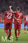 06.04.2019, Fussball 1. Bundesliga 2018/2019, 28. Spieltag, FC Bayern Mnchen - Borussia Dortmund, in der Allianz-Arena Mnchen. v.li: Serge Gnabry (FC Bayern Mnchen) und Franck Ribery (FC Bayern Mnchen).

 
