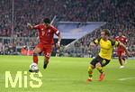 06.04.2019, Fussball 1. Bundesliga 2018/2019, 28. Spieltag, FC Bayern Mnchen - Borussia Dortmund, in der Allianz-Arena Mnchen. v.li: Serge Gnabry (FC Bayern Mnchen) gegen Mario Gtze (Dortmund).

 
