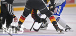 11.04.2019,  Eishockey Lnderspiel Deutschland - Slowakei, in der erdgas schwaben arena in Kaufbeuren, Bully  