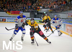 11.04.2019,  Eishockey Lnderspiel Deutschland - Slowakei, in der erdgas schwaben arena in Kaufbeuren, re: David Elsner (GER).