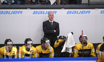 11.04.2019,  Eishockey Lnderspiel Deutschland - Slowakei, in der erdgas schwaben arena in Kaufbeuren, Trainer Toni Sderholm (GER).  