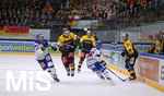 11.04.2019,  Eishockey Lnderspiel Deutschland - Slowakei, in der erdgas schwaben arena in Kaufbeuren, mitte: David Elsner (GER).
