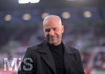 26.04.2019, Fussball 1. Bundesliga 2018/2019, 31. Spieltag, FC Augsburg - Bayer Leverkusen, in der WWK-Arena Augsburg. Trainer Peter Bosz (Leverkusen) 

 
