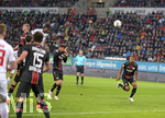 26.04.2019, Fussball 1. Bundesliga 2018/2019, 31. Spieltag, FC Augsburg - Bayer Leverkusen, in der WWK-Arena Augsburg. li: Kevin Danso (Augsburg) Torschuss per Kopfball zum 1:0.

 
