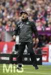 04.05.2019, Fussball 1. Bundesliga 2018/2019, 32. Spieltag, FC Bayern Mnchen - Hannoiver 96, in der Allianz Arena Mnchen. Trainer Thomas Doll (Hannover 96) in Rage.

 
