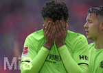 04.05.2019, Fussball 1. Bundesliga 2018/2019, 32. Spieltag, FC Bayern Mnchen - Hannoiver 96, in der Allianz Arena Mnchen. Felipe Trevizan Martins (Hannover 96) verletzt.

 

