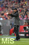 04.05.2019, Fussball 1. Bundesliga 2018/2019, 32. Spieltag, FC Bayern Mnchen - Hannover 96, in der Allianz Arena Mnchen. Trainer Thomas Doll (Hannover 96) in Rage.

 
