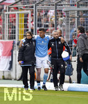 11.05.2019, Fussball 3. Bundesliga 2018/2019, 37. Spieltag, TSV 1860 Mnchen - Fortuna Kln, im Grnwalder Stadion Mnchen.  Semi Belkahia (TSV 1860 Mnchen) geht verletzt vom Platz.

 

