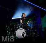 02.04.2019, Musikmesse und Prolight and Sound an der Messe Frankfurt. Schlagzeugerin Christin Neddens an einem Yamaha-Schlagzeug.