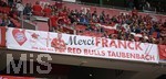 18.05.2019, Fussball 1. Bundesliga 2018/2019, 34. Spieltag, FC Bayern Mnchen - Eintracht Frankfurt, in der Allianz-Arena Mnchen. Franck Ribery (FC Bayern Mnchen) wird von den Fans verabschiedet.

 
