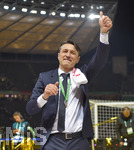 25.05.2019, Fussball DFB-Pokalfinale 2019, RB Leipzig - FC Bayern Mnchen, im Olympiastadion Berlin, Trainer Niko Kovac (FC Bayern Mnchen) bedankt sich bei den Fans.

 
