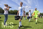 10.07.2019, Fussball 3.Bundesliga 2019/2020, TSV 1860 Mnchen, Mannschaftsfototermin an der Grnwalderstrasse. v.li: Fabian Greilinger (TSV 1860 Mnchen) kommt zum Fototermin.