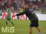 26.07.2019, Fussball 2.Bundesliga 2019/2020, 1.Spieltag, VfB Stuttgart - Hannover 96, in der Mercedes-Benz-Arena Stuttgart, Trainer Tim Walter (Stuttgart) gibt Kommandos. 


