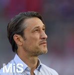 31.08.2019, Fussball 1. Bundesliga 2019/2020, 3.Spieltag, FC Bayern Mnchen - 1.FSV Mainz 05, in der Allianzarena Mnchen. Trainer Niko Kovac (FC Bayern Mnchen) blickt nach oben

