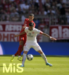 31.08.2019, Fussball 1. Bundesliga 2019/2020, 3.Spieltag, FC Bayern Mnchen - 1.FSV Mainz 05, in der Allianzarena Mnchen. v.li: Thiago (FC Bayern Mnchen) gegen Danny Latza (FSV Mainz), 

