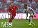 31.08.2019, Fussball 1. Bundesliga 2019/2020, 3.Spieltag, FC Bayern Mnchen - 1.FSV Mainz 05, in der Allianzarena Mnchen. Philippe Coutinho (Bayern Mnchen) setzt sich durch.

