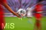 31.08.2019, Fussball 1. Bundesliga 2019/2020, 3.Spieltag, FC Bayern Mnchen - 1.FSV Mainz 05, in der Allianzarena Mnchen.  Ivan Perisic (FC Bayern Mnchen) hat den Spielball in der Hand um den sich alles dreht. (Bildbearbeitung)

