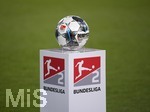 02.09.2019, Fussball 2. Bundesliga 2019/2020, 5.Spieltag, VfB Stuttgart - VfL Bochum, in der Mercedes-Benz Arena Stuttgart, der Spielball DERBYSTAR liegt auf der Stele bereit. 

