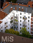 06.09.2019, Hamburg, Stdteansichten, Ausblick vom Turm der Michaelis-Kirche auf Wohnhuser in der Innenstadt. 