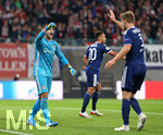 02.10.2019, Fussball UEFA Champions League 2019/2020, Gruppenphase, 2.Spieltag, RB Leipzig - Olympique Lyon, in der Red Bull Arena Leipzig. (L-R) Torwart Anthony Lopes (Olympique Lyon) und Joachim Andersen (Olympique Lyon) jubeln


