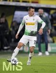 30.10.2019, Fussball DFB-Pokal 2019/2020, 2.Runde, Borussia Dortmund - Borussia Mnchengladbach, im Signal-Iduna-Park-Stadion Dortmund, Stefan Lainer (Borussia Mnchengladbach) am Ball.