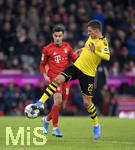 09.11.2019, Fussball 1. Bundesliga 2019/2020, 11.Spieltag, FC Bayern Mnchen - Borussia Dortmund, in der Philippe Coutinho (Bayern Mnchen) gegen Thorgan Hazard (Dortmund) 


