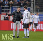 16.12.2019, Fussball 3. Bundesliga 2019/2020, 19.Spieltag, FC Ingolstadt 04 - TSV 1860 Mnchen, im Audi-Sportpark in Ingolstadt, v.li: Trainer Michael Kllner (TSV 1860 Mnchen) im Gesprch mit Dennis Erdmann (TSV 1860 Mnchen).


