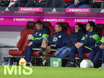 21.12.2019, Fussball 1. Bundesliga 2019/2020, 17.Spieltag, FC Bayern Mnchen - VfL Wolfsburg, in der Allianz-Arena Mnchen. Marcel Schfer (2. von rechts, Wolfsburg)   



