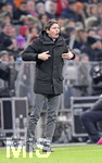 21.12.2019, Fussball 1. Bundesliga 2019/2020, 17.Spieltag, FC Bayern Mnchen - VfL Wolfsburg, in der Allianz-Arena Mnchen. Trainer Oliver Glasner (Wolfsburg) in Rage.


