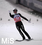 28.12.2019, Skispringen Vierschanzentournee Oberstdorf Training an der Schattenbergschanze, Simon Ammann (Schweiz) jubelt.