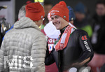 28.12.2019, Skispringen Vierschanzentournee Oberstdorf Training an der Schattenbergschanze, Stephan Leyhe (re, Deutschland) mit Ralph Eder (DSV-Pressesprecher)