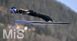01.01.2020, Skispringen Vierschanzentournee, Neujahrsspringen in Garmisch Partenkirchen auf der groen Olympiaschanze, Ryoyu Kobayashi (Japan) in der Luft.