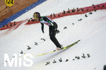 01.01.2020, Skispringen Vierschanzentournee, Neujahrsspringen in Garmisch Partenkirchen auf der groen Olympiaschanze,  Daiki Ito (Japan) landet.