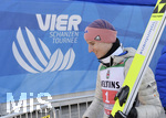 01.01.2020, Skispringen Vierschanzentournee, Neujahrsspringen in Garmisch Partenkirchen auf der groen Olympiaschanze, Karl Geiger (GER) gut gelaunt vor der Siegerehrung. 