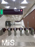 06.01.2020, Stadtrundgang Doha, Katar.  U-Bahn-Station, Schranken mit Eingangskontrollen, mit dem gltigen Ticket das man an den Sensor hlt wird der Durchgang freigegeben.