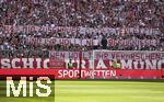27.04.2024, Fussball 1. Bundesliga 2023/2024, 31.Spieltag, FC Bayern Mnchen - Eintracht Frankfurt, in der Allianz-Arena Mnchen. Die Bayern Fans halten Spruchbnder hoch. 

