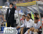 Fussball EM-Qualifikation, Deutschland - Slowakei in Hamburg, 06.06.2007,   Bundestrainer Jochim LÖW (li, GER).