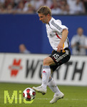 Fussball EM-Qualifikation, Deutschland - Slowakei in Hamburg, 06.06.2007,   Thomas HITZLSPERGER (GER) am Ball.    