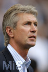 Fussball EM-Qualifikation, Deutschland - Slowakei in Hamburg, 06.06.2007,   Trainer Jan KOCIAN (Slowakei) ist nachdenklich.