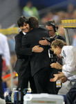 Fussball EM-Qualifikation, Deutschland - Slowakei in Hamburg, 06.06.2007,   Bundestrainer Joachim LÖW (li, GER) umarmt seinen Co-Trainer Hans FLICK (re, GER)nach dem Schlusspfiff.