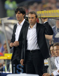 Fussball EM-Qualifikation, Deutschland - Slowakei in Hamburg, 06.06.2007,   Bundestrainer Joachim LÖW (li, GER) und sein Co-Trainer Hans FLICK (re, GER) an der Bank.