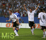 Fussball EM-Qualifikation, Deutschland - Slowakei in Hamburg, 06.06.2007,    Thomas HITZLSPERGER (li, GER) jubelt über sein Tor, rechts freut sich Kevin KURANYI.