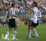 Fussball EM-Qualifikation, Deutschland - Slowakei in Hamburg, 06.06.2007,   Miroslav KLOSE (li, GER) Torjubel mit Torsten FRINGS (re)..