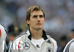 Fussball EM-Qualifikation, Deutschland - Slowakei in Hamburg, 06.06.2007,   Miroslav KLOSE (GER) bei der Hymne.