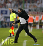Fussball EM-Qualifikation, Deutschland - Slowakei in Hamburg, 06.06.2007,   Bundestrainer Joachim LÖW (GER) in Rage.