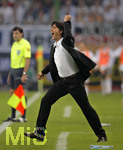Fussball EM-Qualifikation, Deutschland - Slowakei in Hamburg, 06.06.2007,   Bundestrainer Joachim LÖW (GER) in Rage.