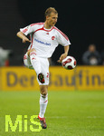 Fussball DFB-Pokal-Finale in Berlin, 26.05.2007,  VfB Stuttgart - 1.FC Nürnberg,  Der Nuernberger Dominik REINHARDT am Ball