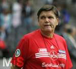 Fussball DFB-Pokal-Finale in Berlin, 26.05.2007,  VfB Stuttgart - 1.FC Nürnberg, Der Nuernberger Trainer Hans MEYER  vor dem Spiel,